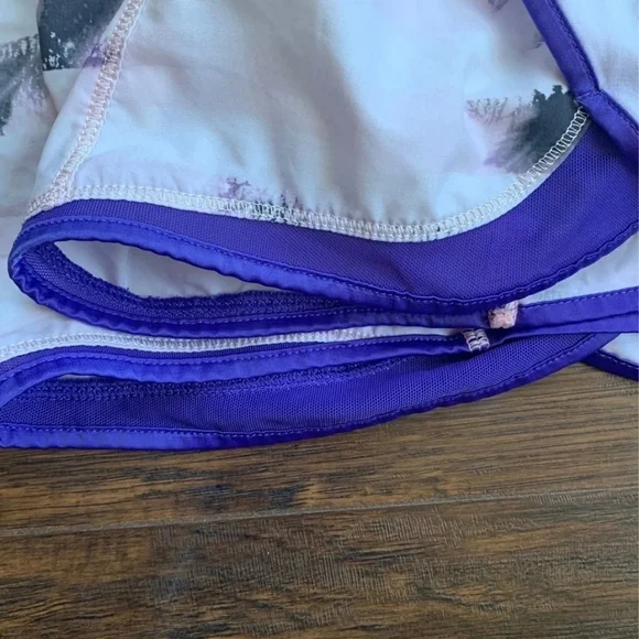 Lululemon Tracker V Limited Edition Shorts 6/S - Picture 9 of 9